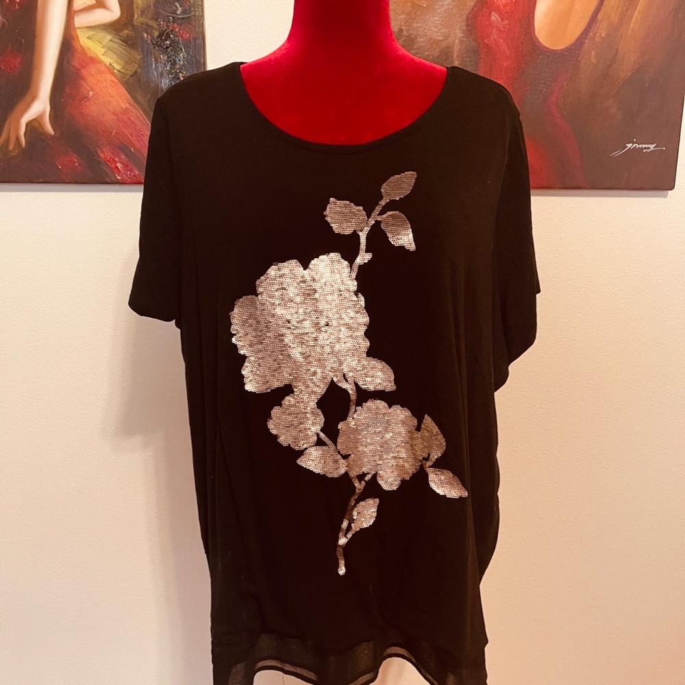 Plus Size Sequins Floral Tee
